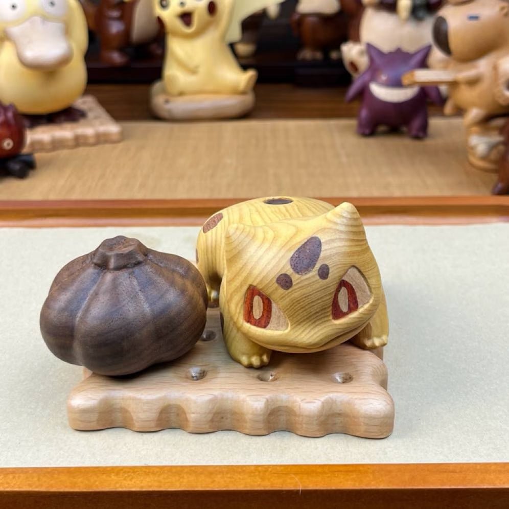 Wooden Bulbasaur Figurine - itswaii