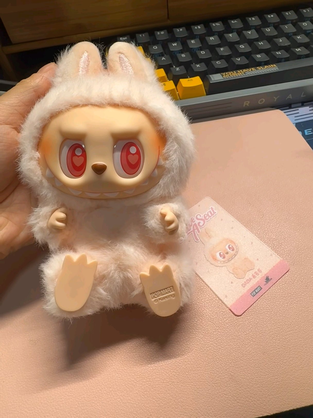 [Resell]Have a Seat Vinyl Plush Blind Box - itswaii